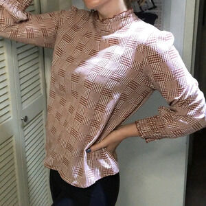 Forever 21 turtleneck red blouse high neck long sleeve blouse women’s sz m